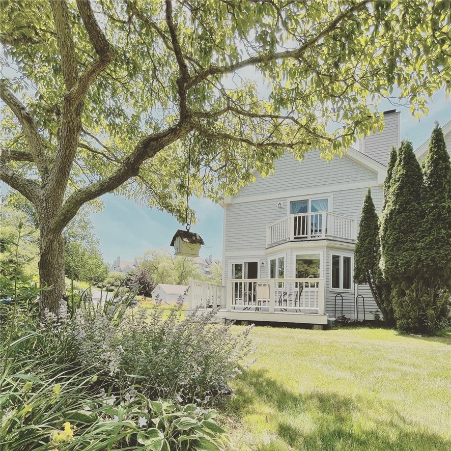 15 Hammersmith Road, Unit 33 Newport, RI 02840 - Photo 1 of 39