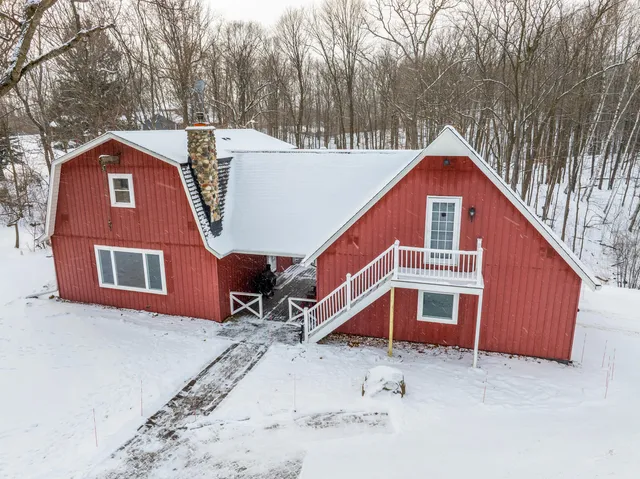 $554,900 | N1706 Lakeshore Drive, Auburn, WI 53010