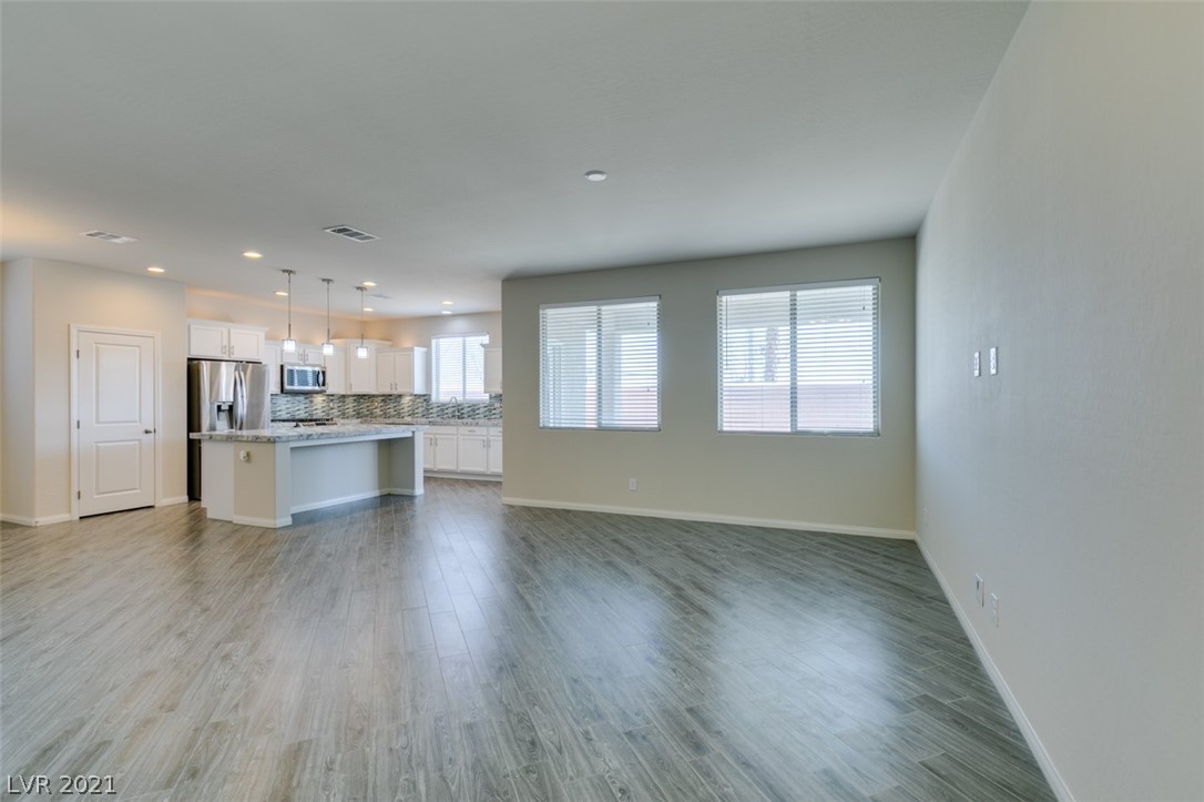 4 Lily Grove Road Las Vegas, NV 89148 - Photo 8 of 33 Gallery Image 8