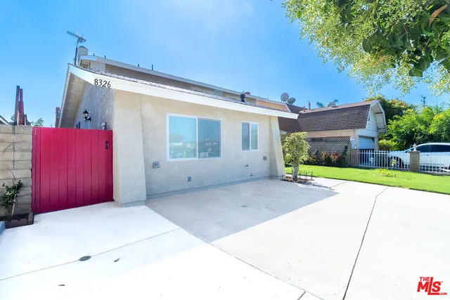 $2,045 | 8326 Beckford Avenue, Northridge, CA 91324