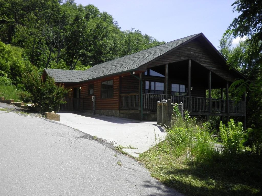 2710 Dogwood Ridge Way Sevierville, TN 37862 - Photo 1 of 9 Gallery Image 1