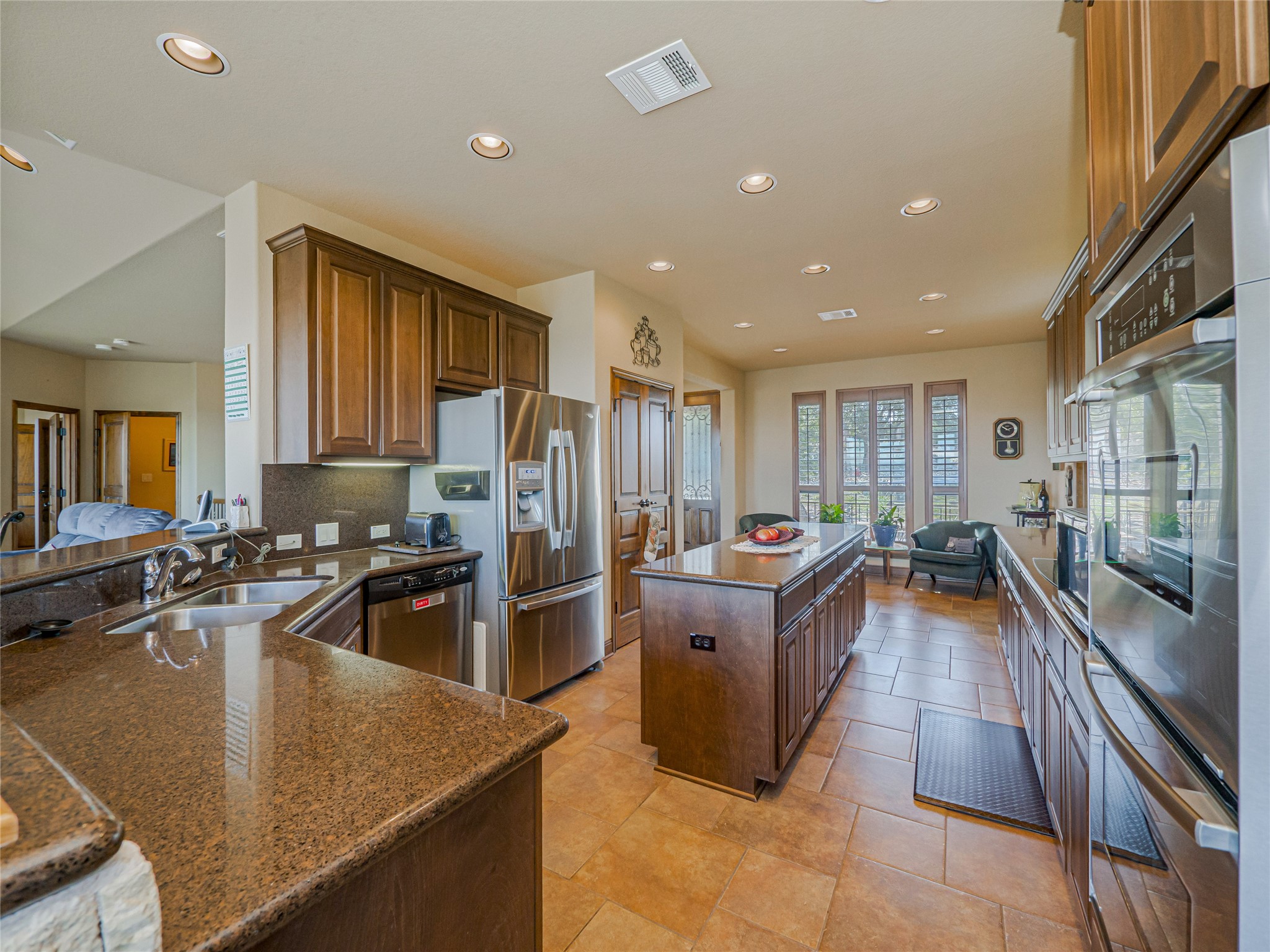 21012 N Ridge Lago Vista, TX 78645 - Photo 11 of 37