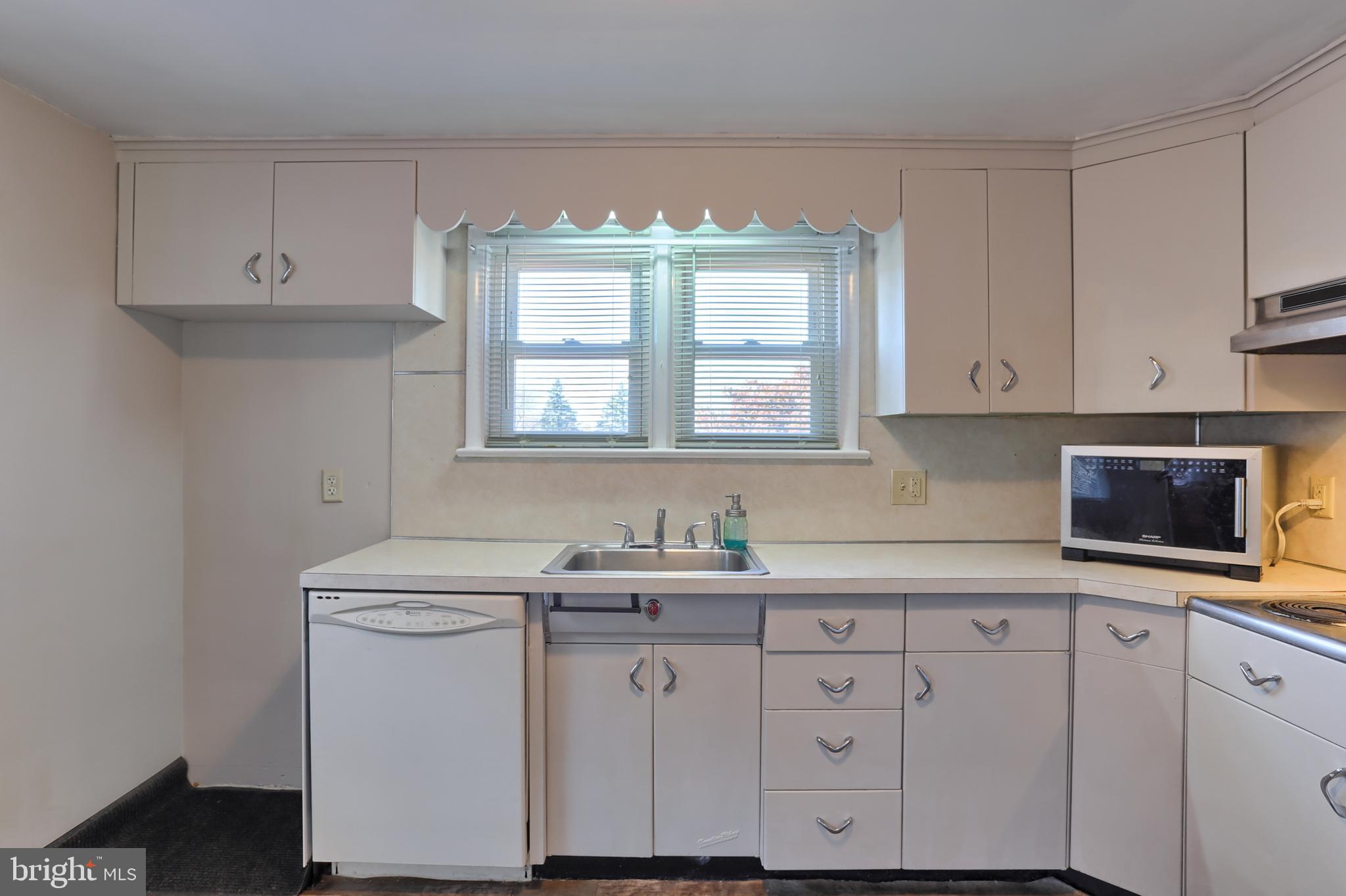 226 South Miller Street Reading, PA 19607 - Photo 9 of 27 Gallery Image 9