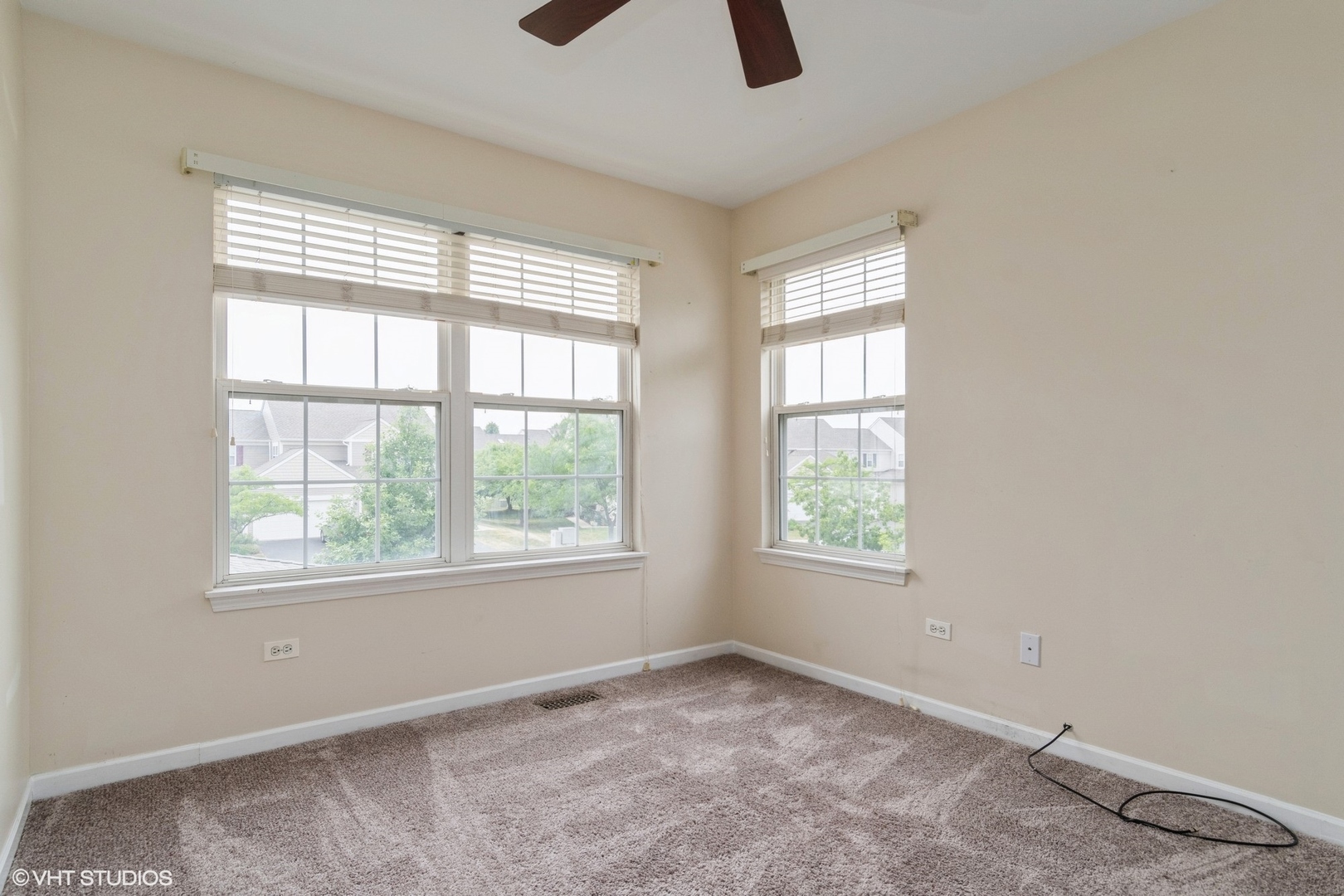 2966 White Thorn Circle Naperville, IL 60564 - Photo 10 of 15 a view of an empty room with a window