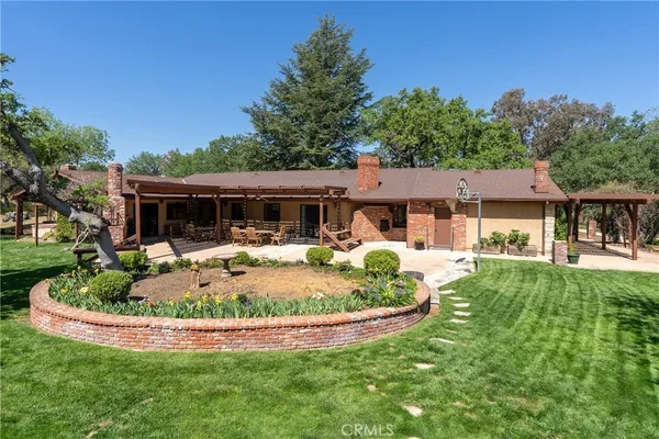 $3,200,000 | 6125 El Pomar Drive, Templeton, CA 93465