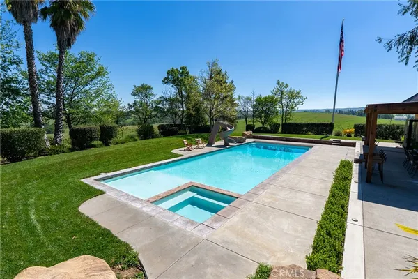 $3,200,000 | 6125 El Pomar Drive, Templeton, CA 93465