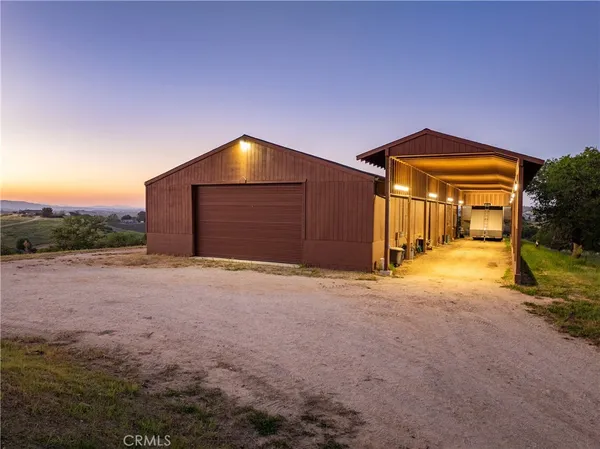 $3,200,000 | 6125 El Pomar Drive, Templeton, CA 93465