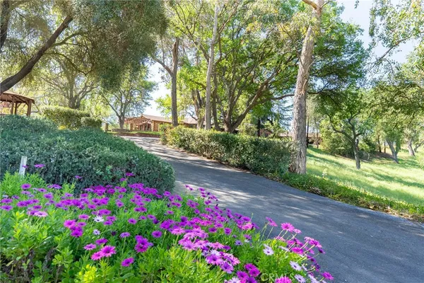 $3,200,000 | 6125 El Pomar Drive, Templeton, CA 93465
