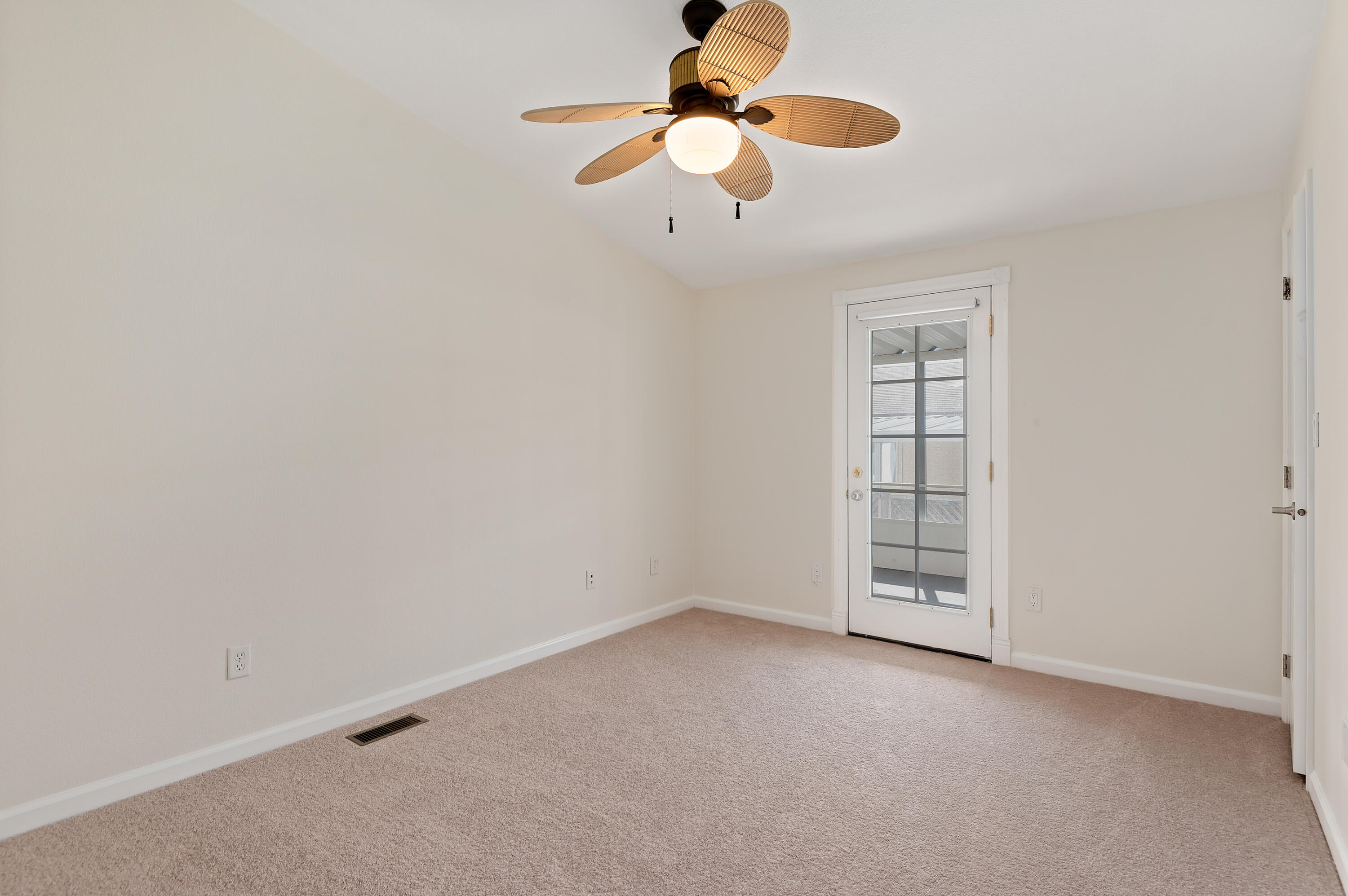 30 Winchester Canyon Road, Unit 115 Goleta, CA 93117 - Photo 15 of 19 15 - Bedroom 2