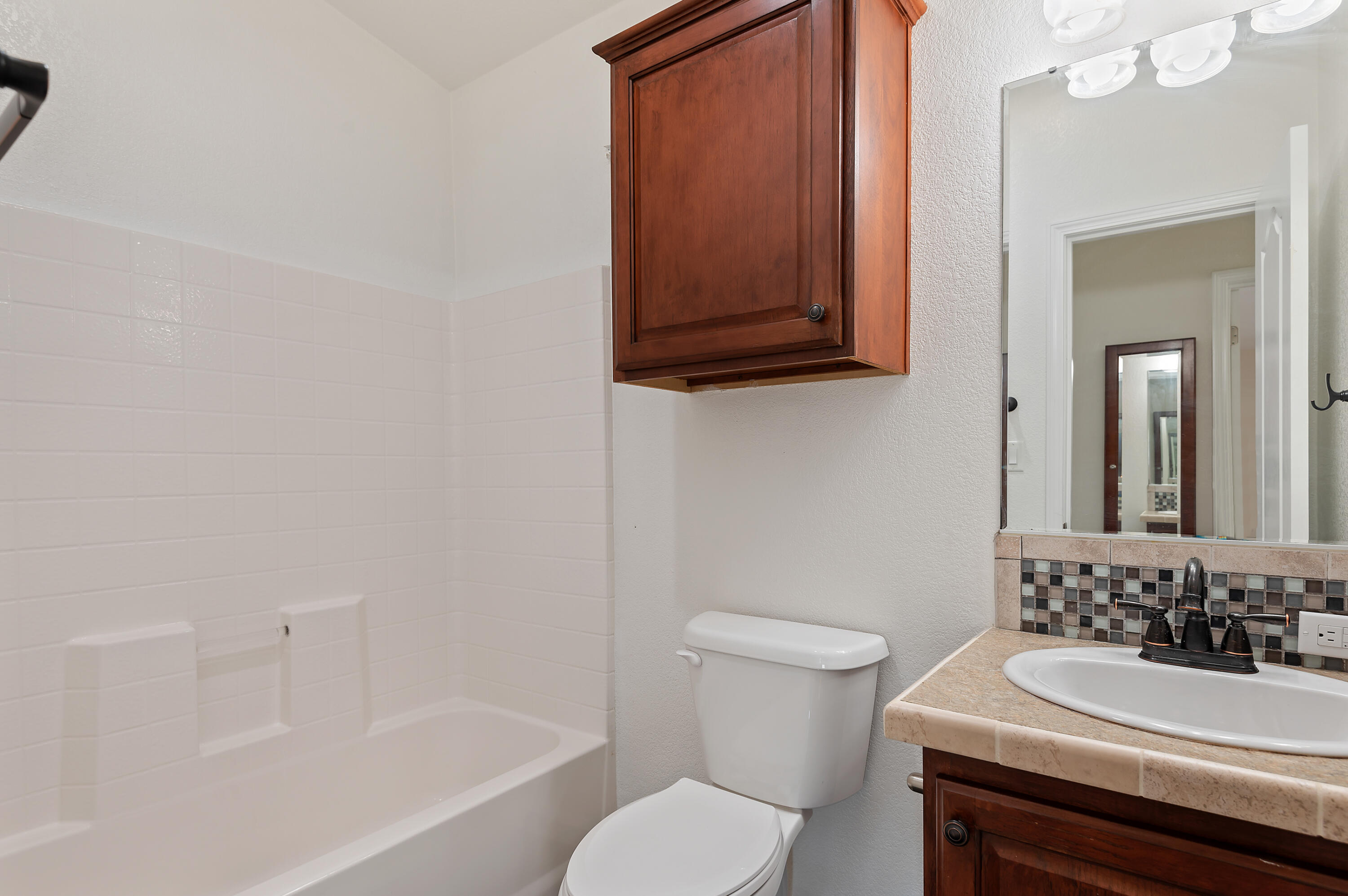 30 Winchester Canyon Road, Unit 115 Goleta, CA 93117 - Photo 16 of 19 16 - Bathroom 2
