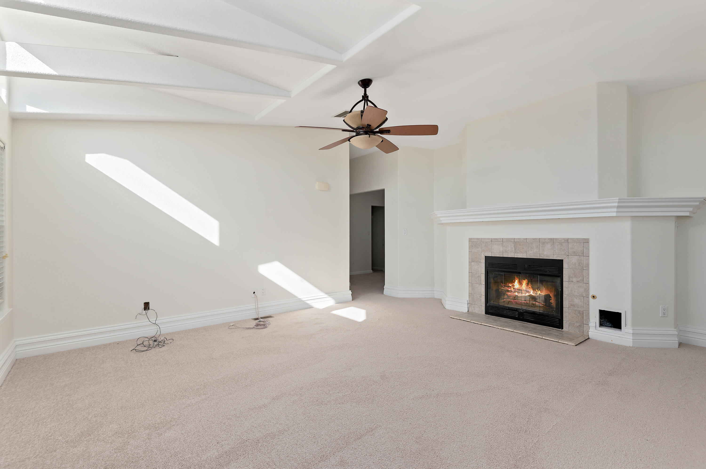 05 - Living Room