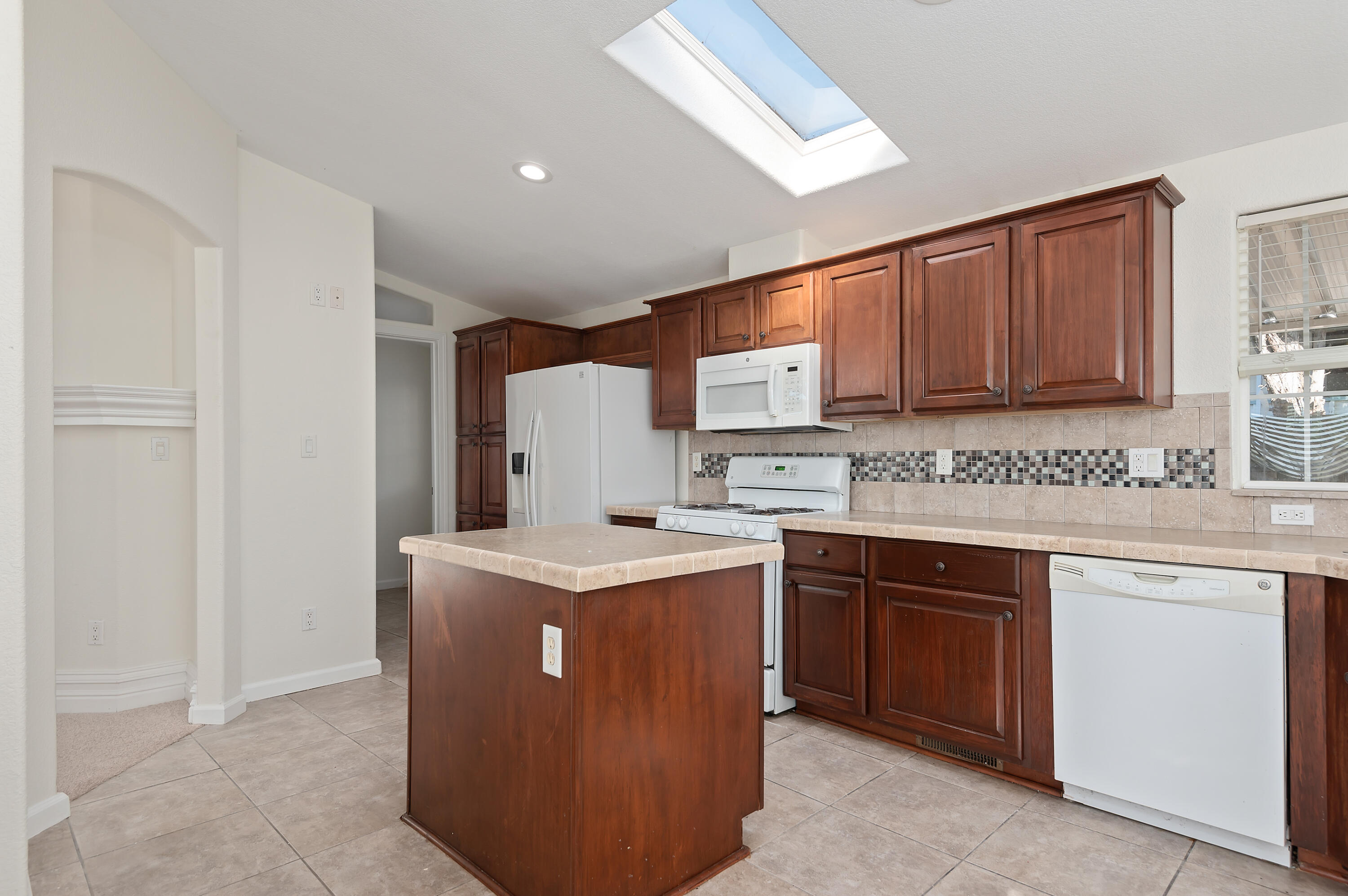 30 Winchester Canyon Road, Unit 115 Goleta, CA 93117 - Photo 9 of 19 09 - Kitchen
