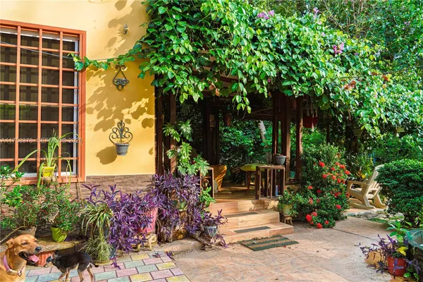 $275,000 | San Carlos San Carlos Panama West Republic Of Panama, Chamisal, NM 87521