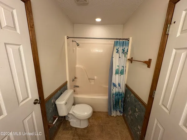 $1,800 | 1508 Beachview Drive, Ocean Springs, MS 39564