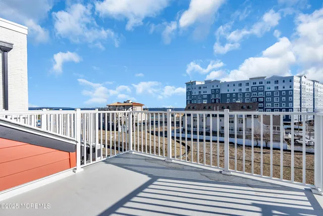 $2,500 | 19 Carr Avenue, Unit 406, Keansburg, NJ 07734