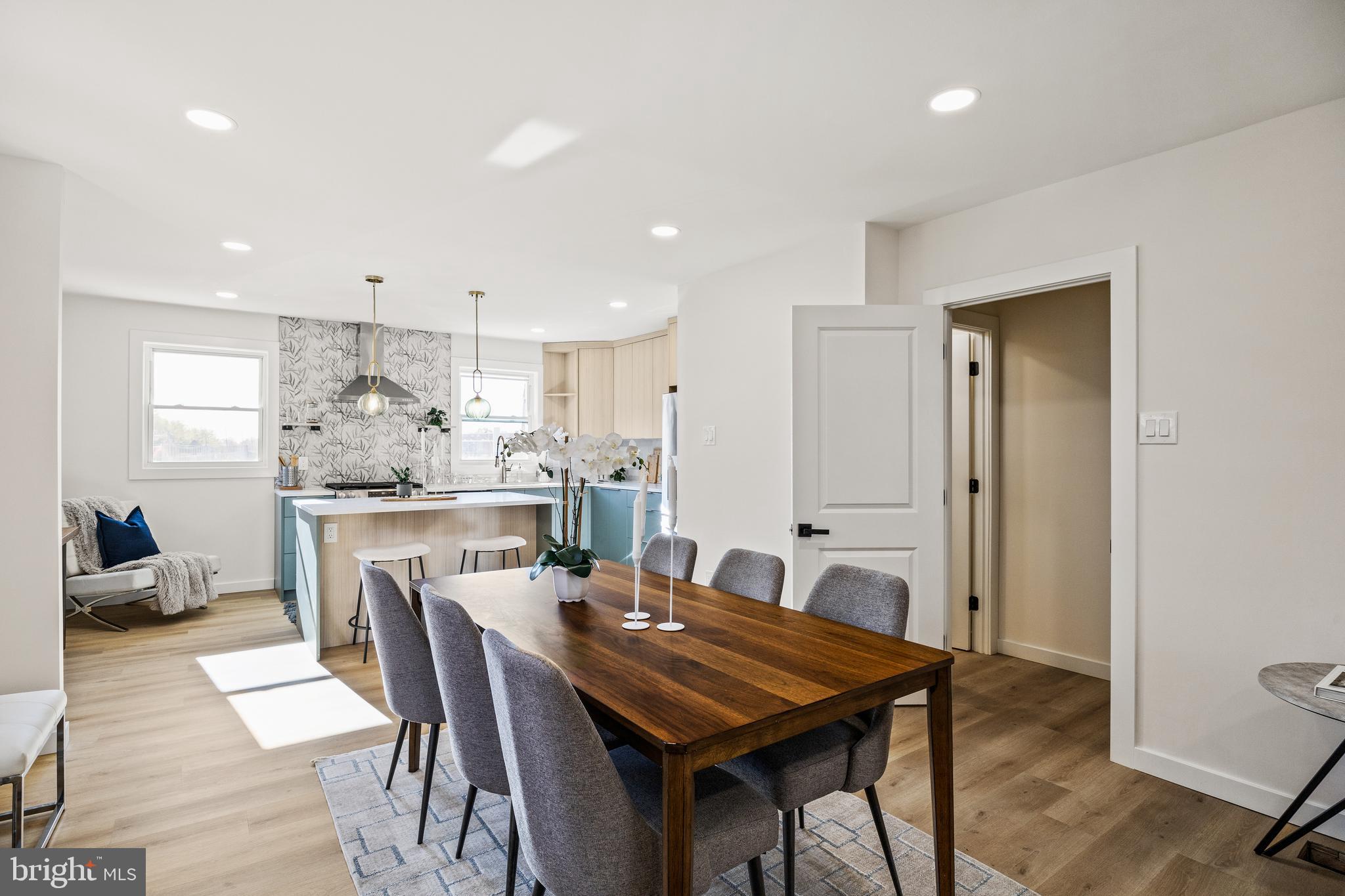 859 Selmer Road Philadelphia, PA 19116 - Photo 15 of 47 a dining room with furniture and window