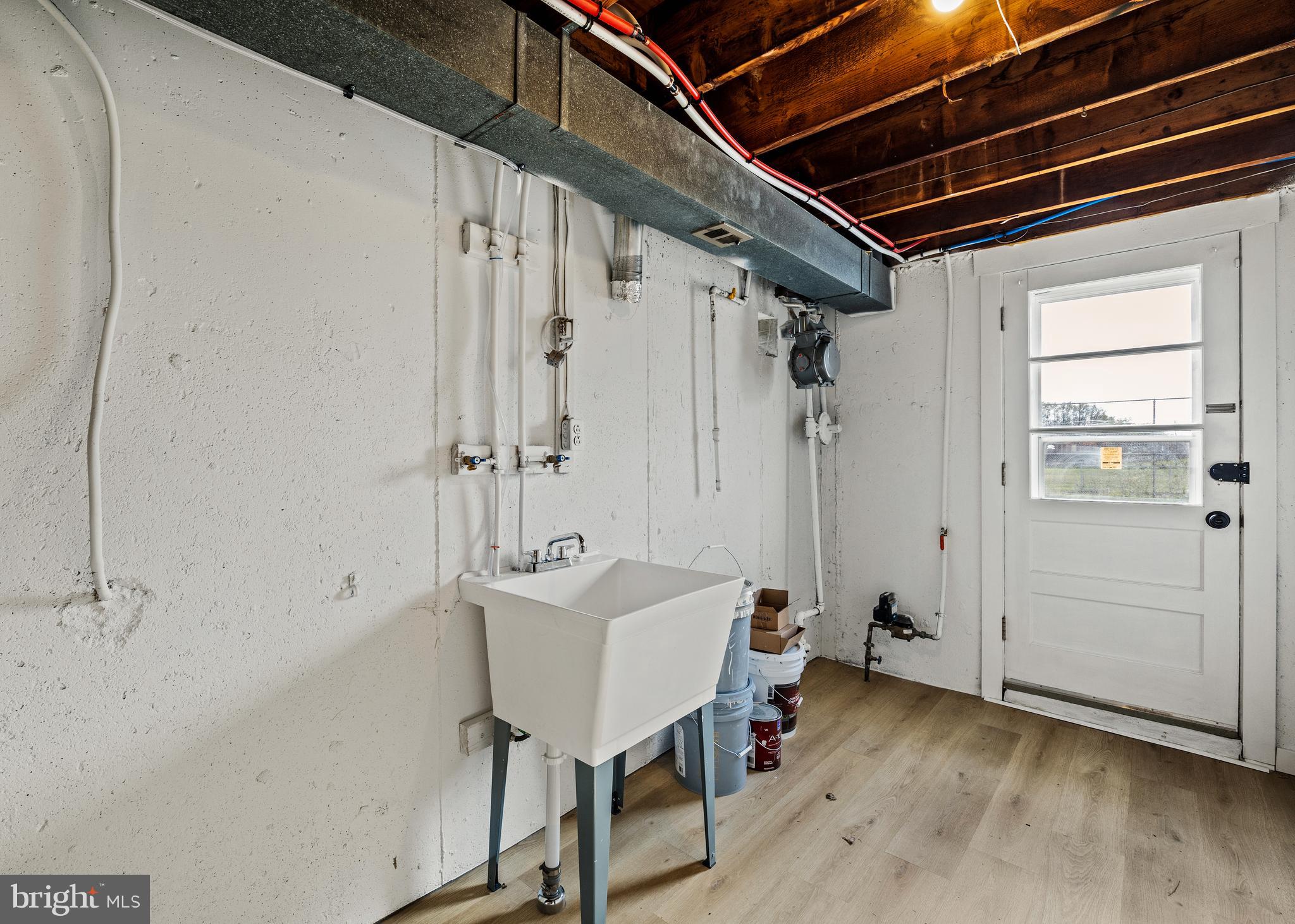 859 Selmer Road Philadelphia, PA 19116 - Photo 35 of 47 a view of a room with shelves