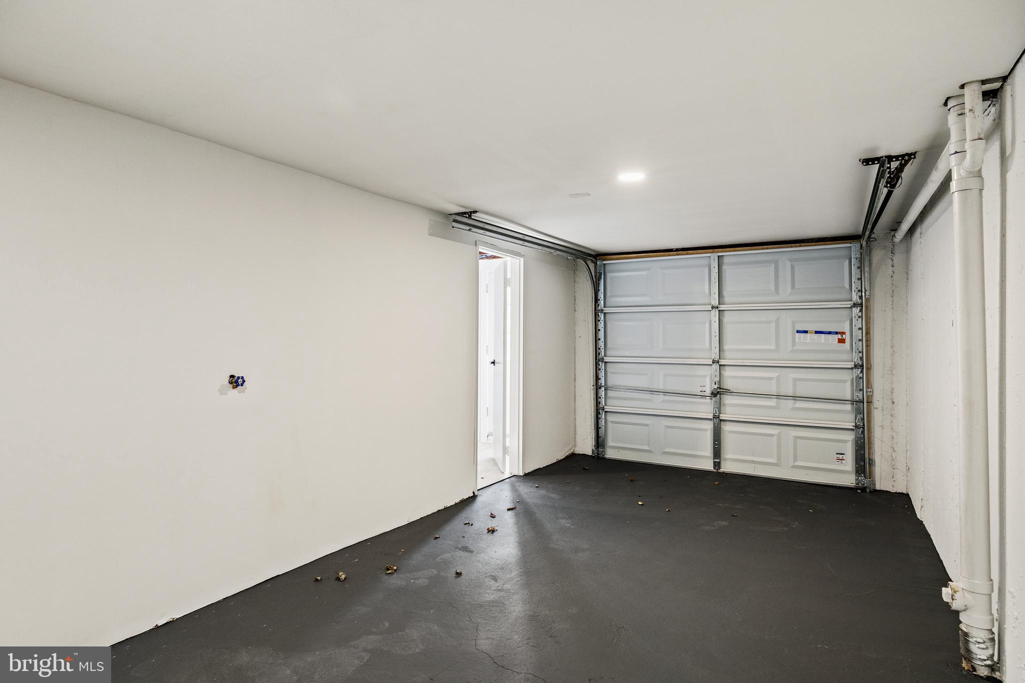 859 Selmer Road Philadelphia, PA 19116 - Photo 37 of 47