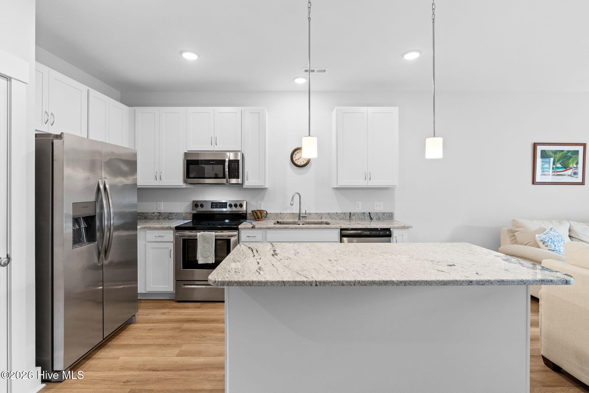 8239 Paramount Point Winnabow, NC 28479 - Photo 5 of 29 Kitchen