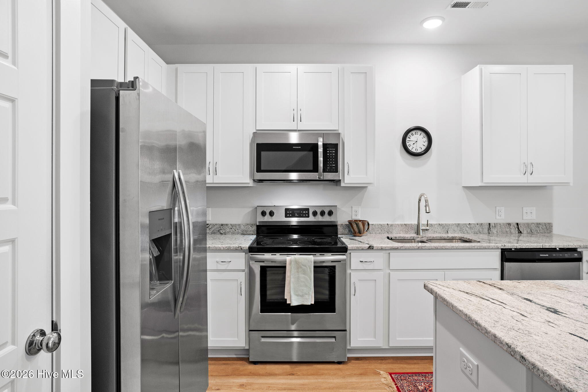 8239 Paramount Point Winnabow, NC 28479 - Photo 6 of 29 Kitchen