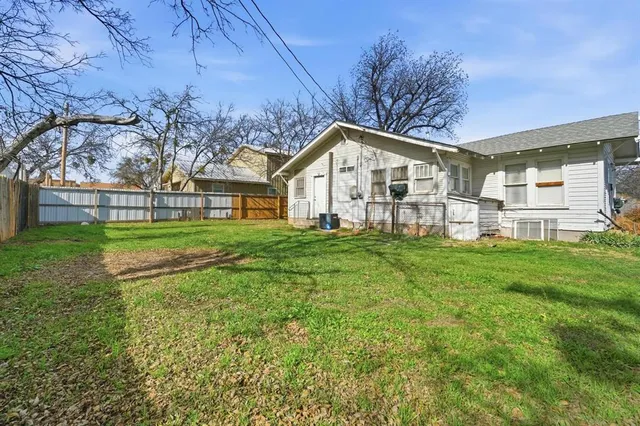 $950 | 1329 South 11th Street, Unit A, Abilene, TX 79602