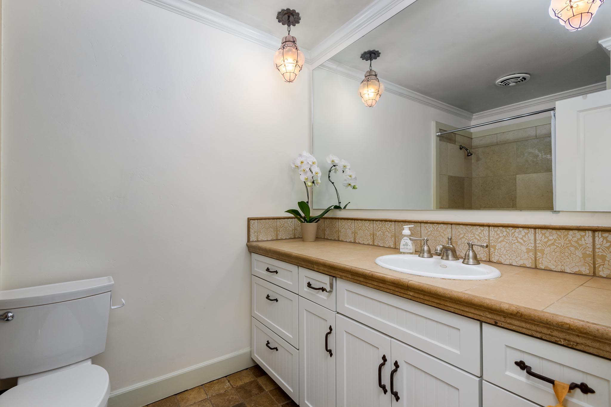 3965 Foothill Road, Unit B Santa Barbara, CA 93110 - Photo 14 of 29 Bathroom 2