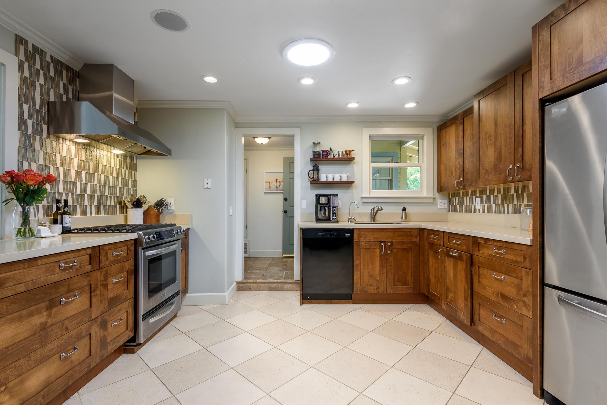 3965 Foothill Road, Unit B Santa Barbara, CA 93110 - Photo 5 of 29 Kitchen