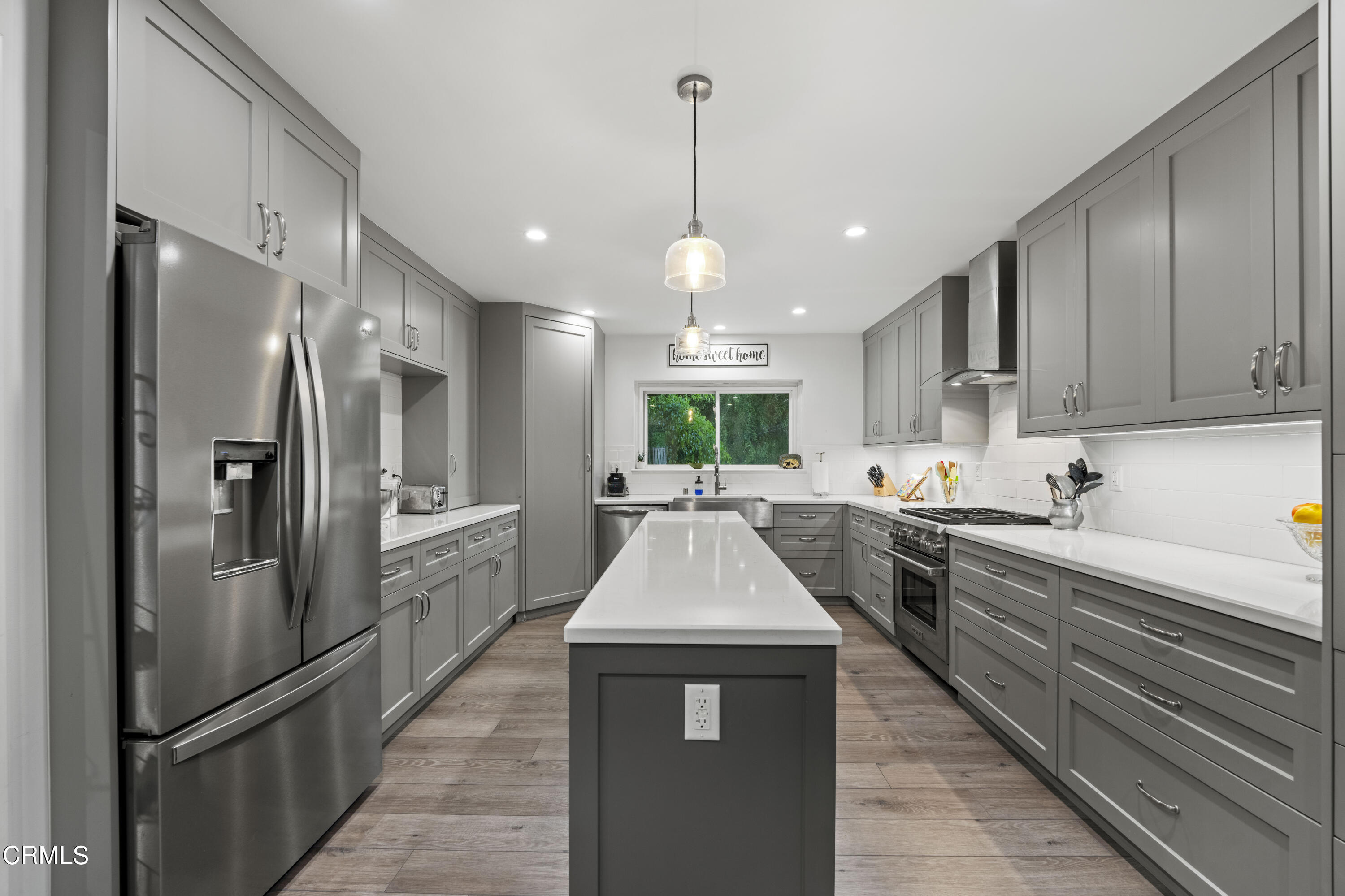 332 Mesa Lila Road Glendale, CA 91208 - Photo 4 of 24 DSC00644