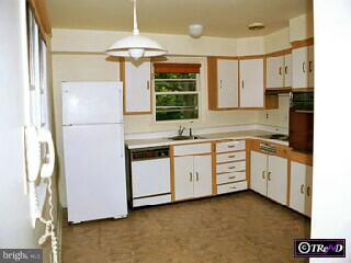 415 Clairemont Road Villanova, PA 19085 - Photo 5 of 5