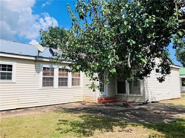 $79,900 | 120 East Barbin Street, Marksville, LA 71351