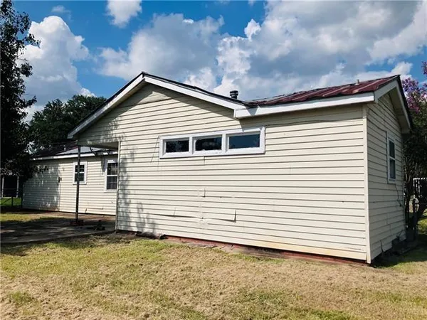 $79,900 | 120 East Barbin Street, Marksville, LA 71351