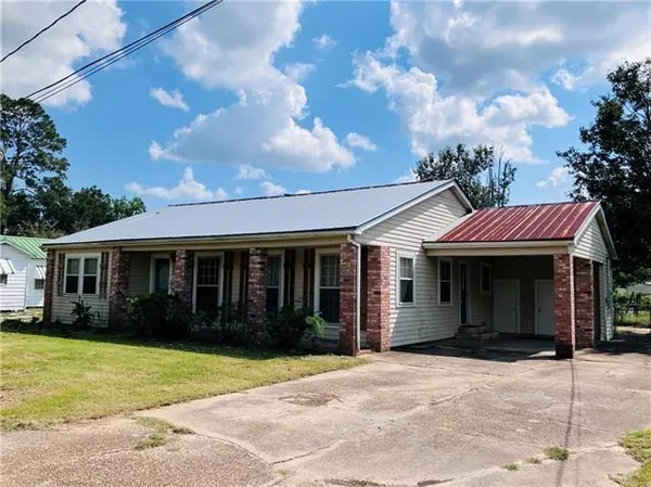 $79,900 | 120 East Barbin Street, Marksville, LA 71351