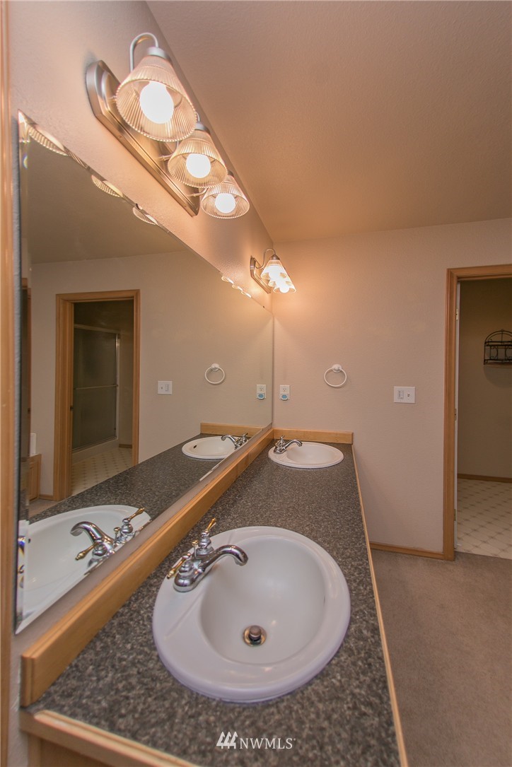 4792 Joey Road Northeast Moses Lake, WA 98837 - Photo 12 of 25 Gallery Image 12