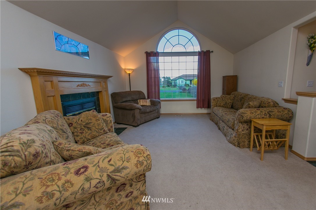4792 Joey Road Northeast Moses Lake, WA 98837 - Photo 3 of 25 Gallery Image 3