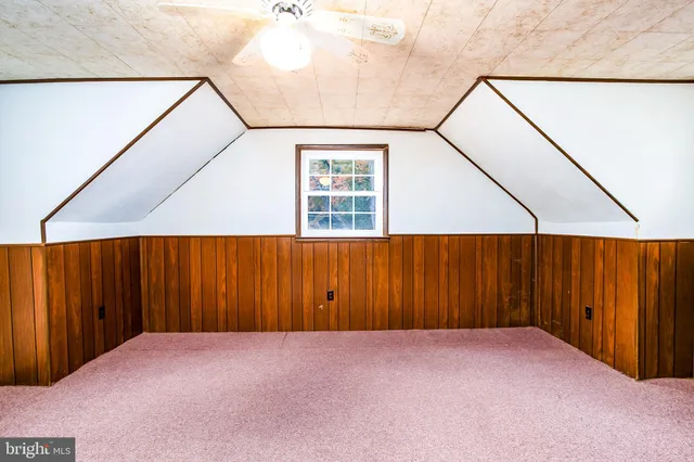 a view of with wooden cabinets