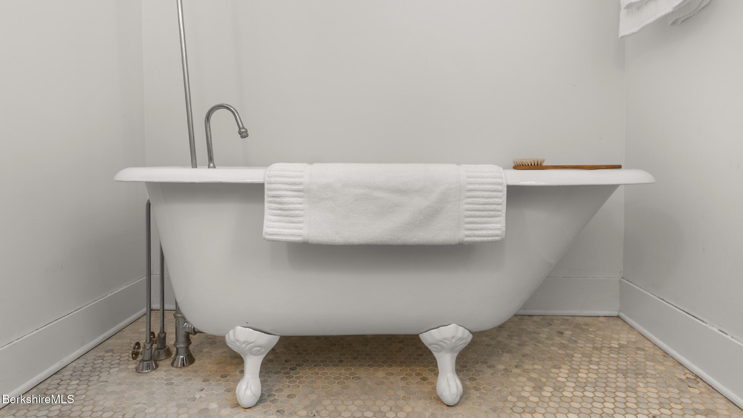 127 Monument Valley Road Great Barrington, MA 01230 - Photo 36 of 64 DSC00102LR