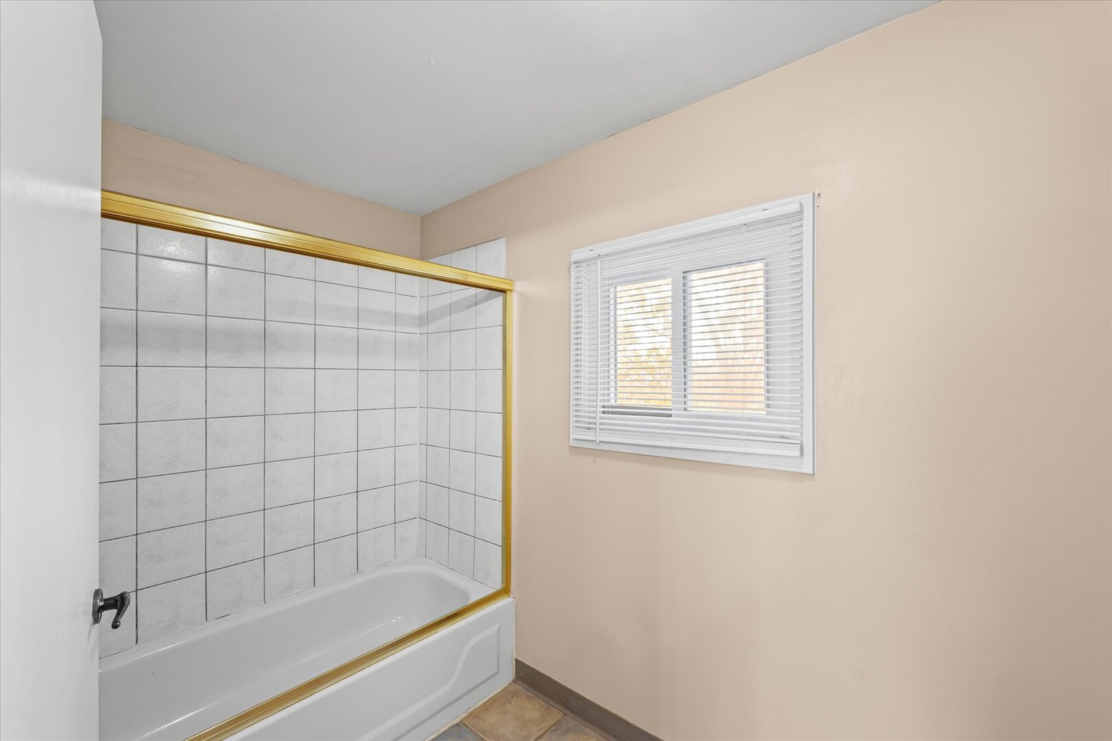 2302 East Perkins Road Urbana, IL 61802 - Photo 19 of 33 Gallery Image 19