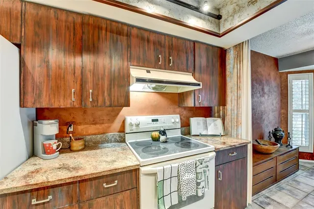 $299,000 | 4610 Sandpointe Drive, New Port Richey, FL 34655