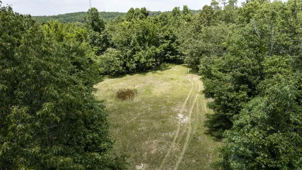 $850,000 | 800 Warren Lane, Hurricane Mills, TN 37078