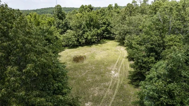 $850,000 | 800 Warren Lane, Hurricane Mills, TN 37078