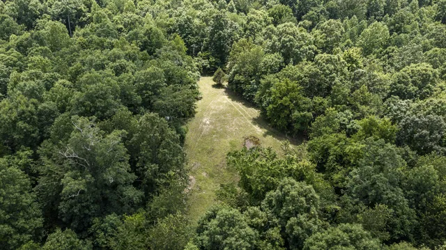 $850,000 | 800 Warren Lane, Hurricane Mills, TN 37078