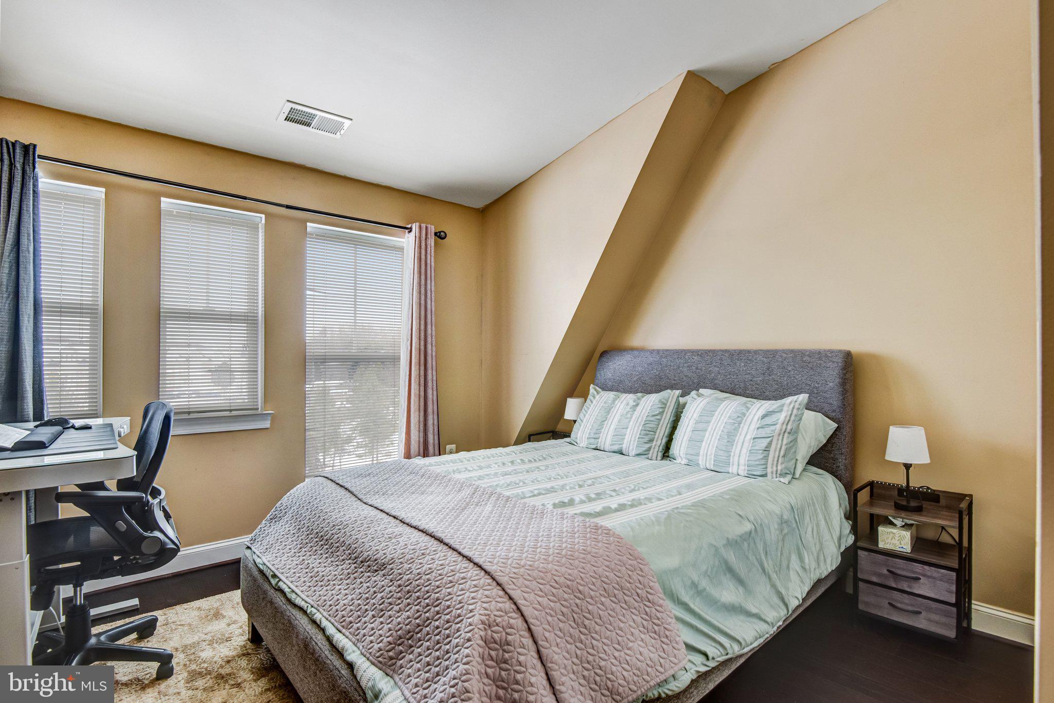 4112 Potomac Highlands Circle Triangle, VA 22172 - Photo 20 of 41