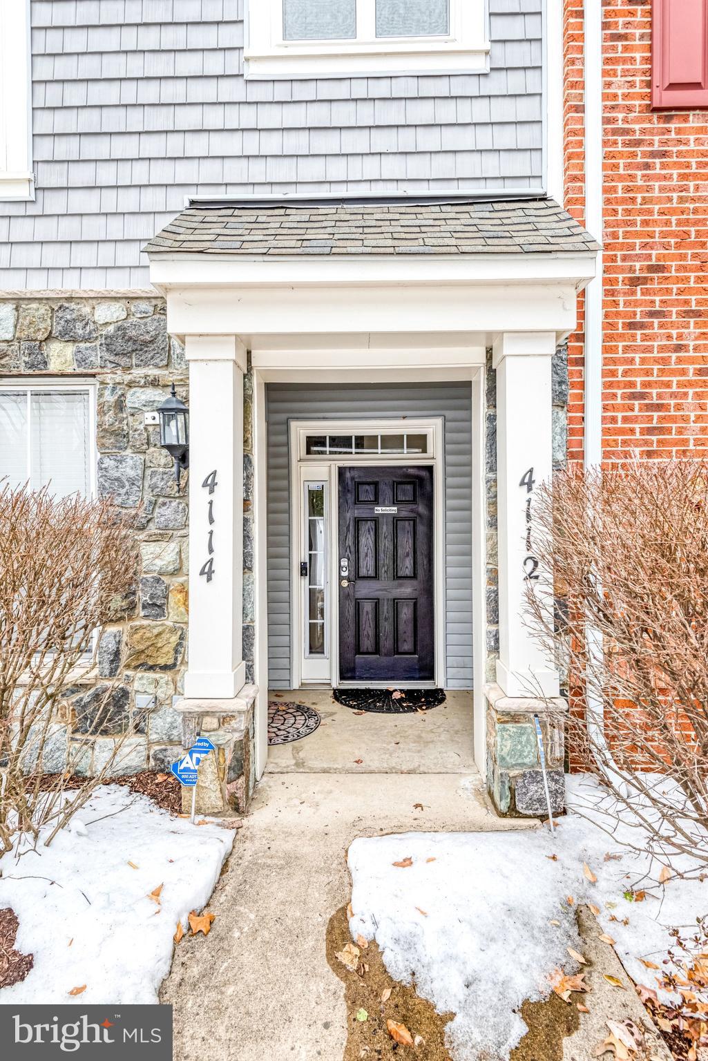 4112 Potomac Highlands Circle Triangle, VA 22172 - Photo 3 of 41 a view of a entryway of a house