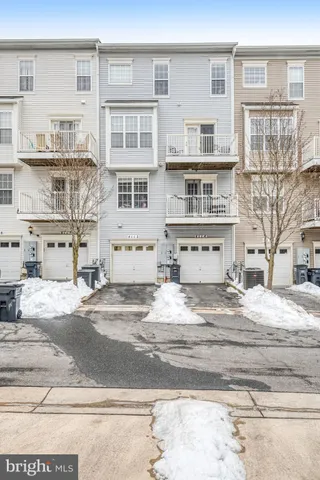 $453,099 | 4112 Potomac Highlands Circle, Triangle, VA 22172