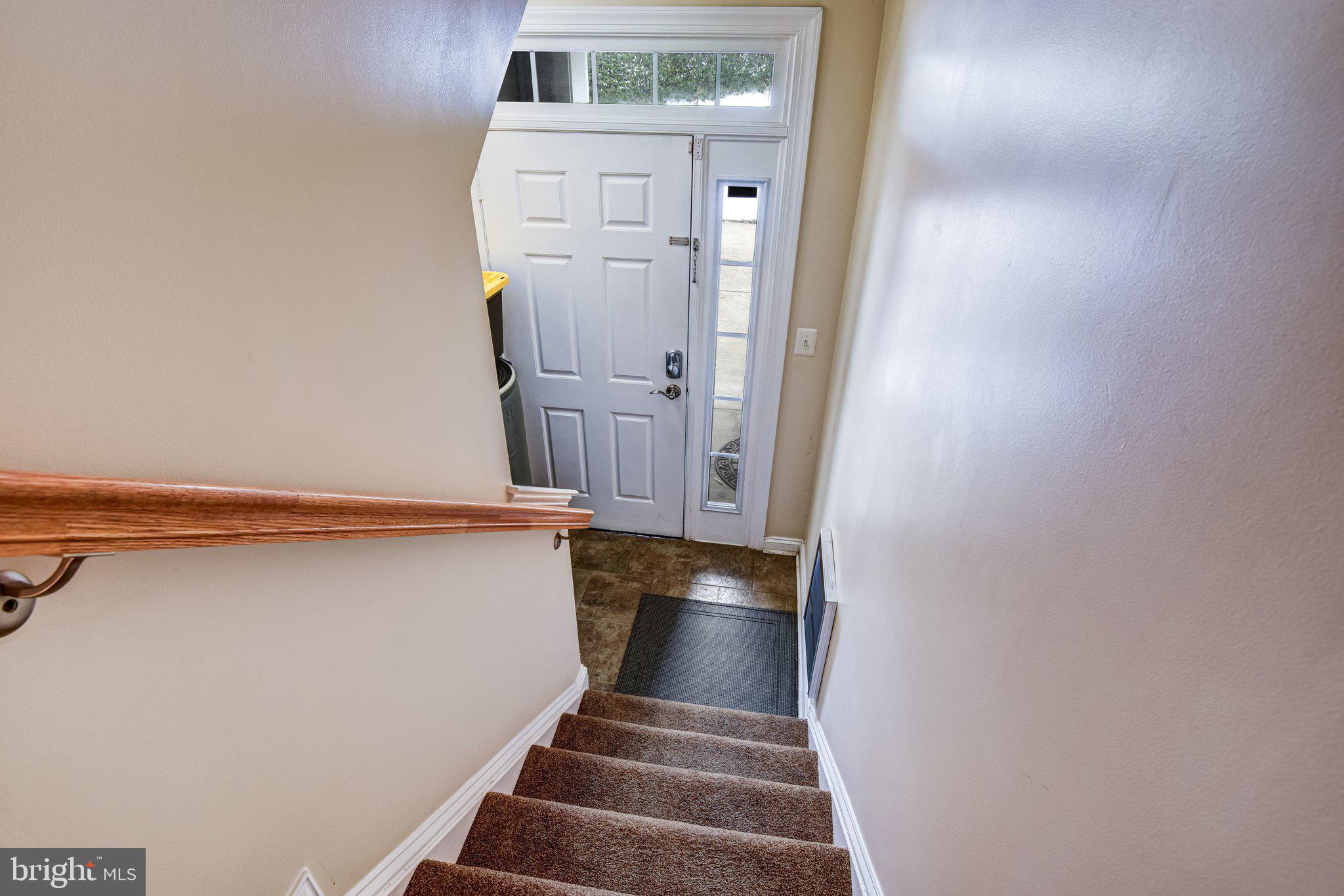 4112 Potomac Highlands Circle Triangle, VA 22172 - Photo 8 of 41