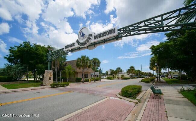 4150 Alamanda Key Drive Melbourne, FL 32901 - Photo 54 of 65 a view of a basketball court