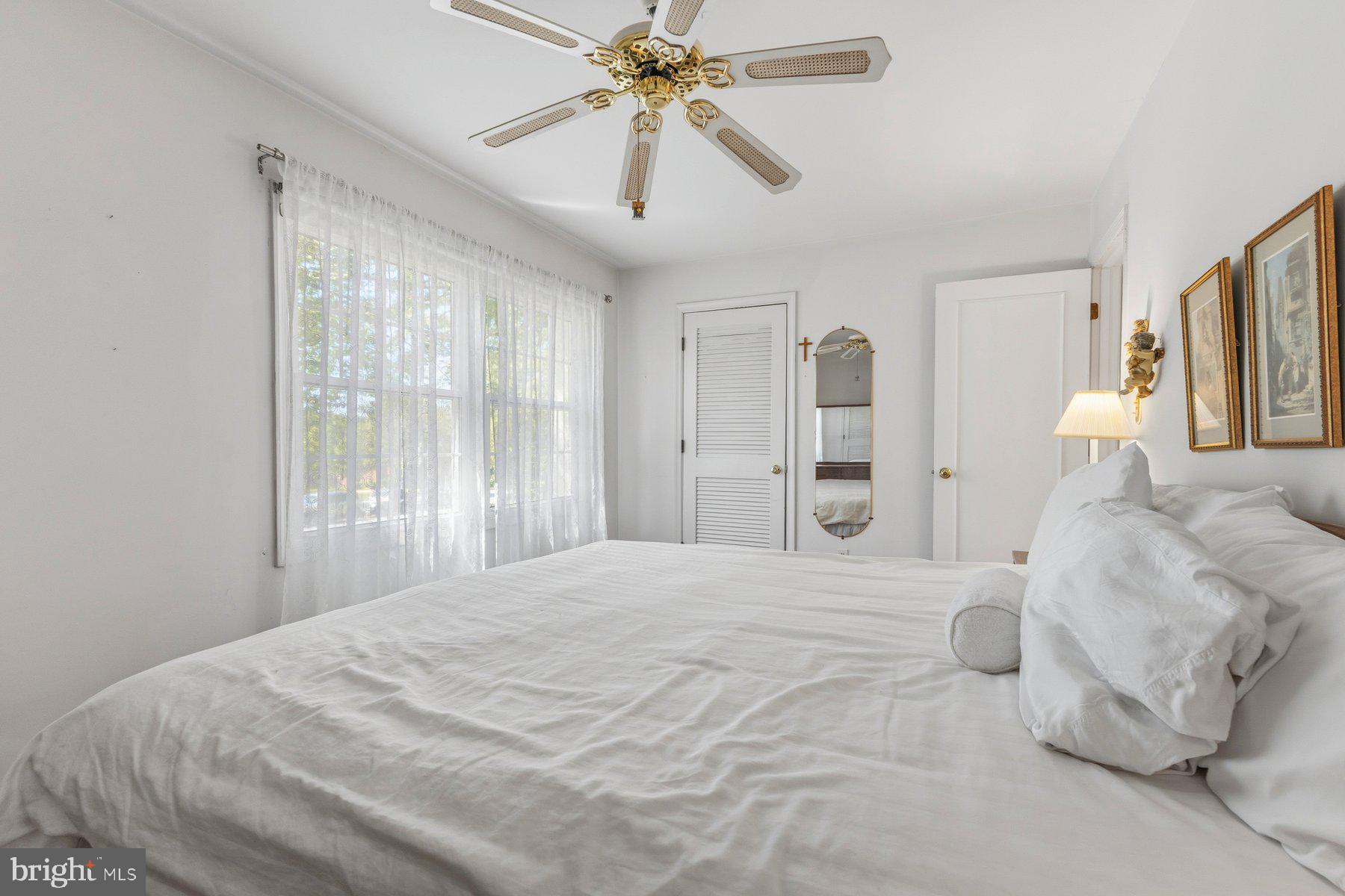 8220 Carrleigh Parkway, Unit 11 Springfield, VA 22152 - Photo 14 of 26