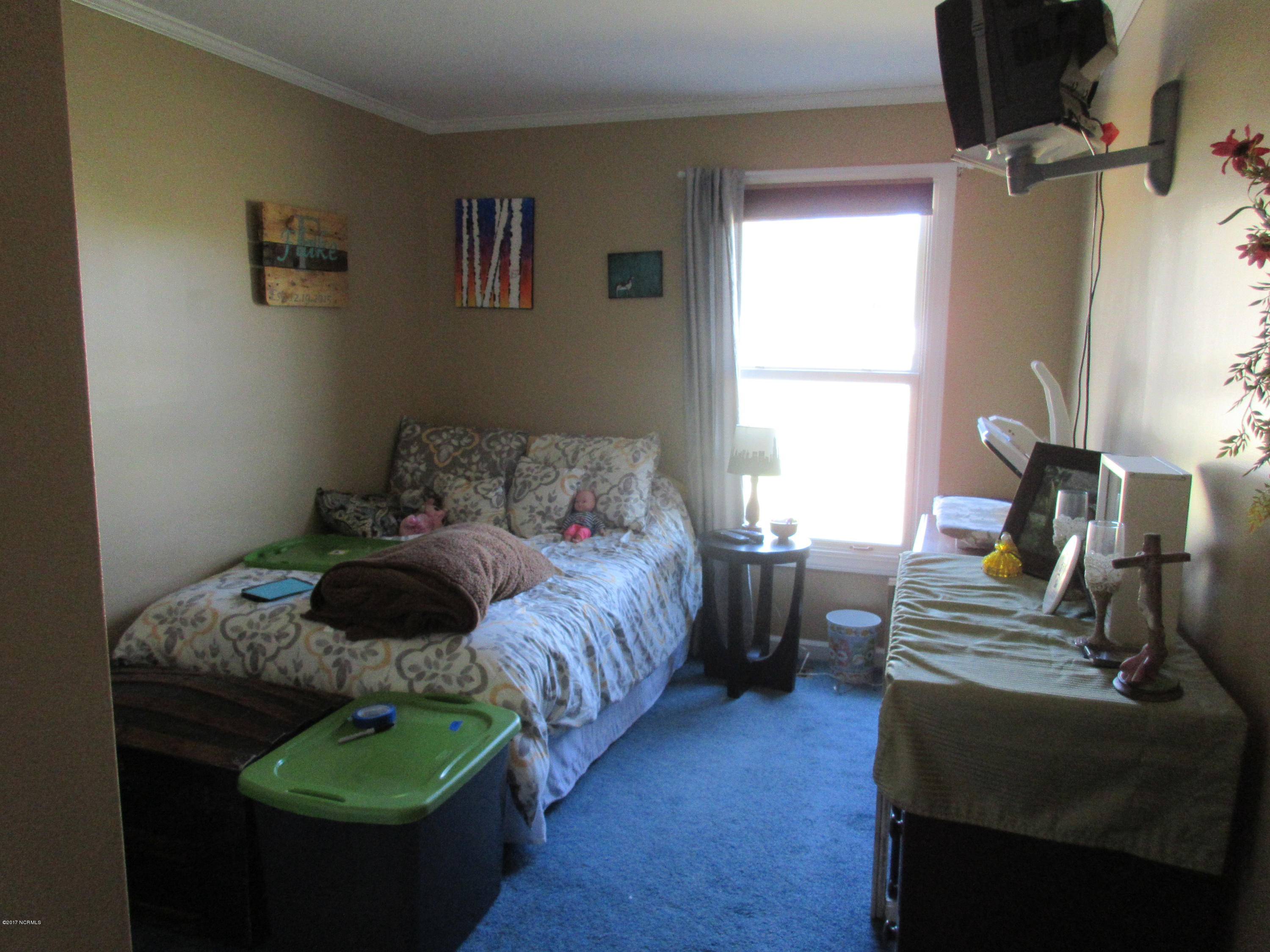 207 Raccoon Run Washington, NC 27889 - Photo 23 of 43 3rd Bedroom