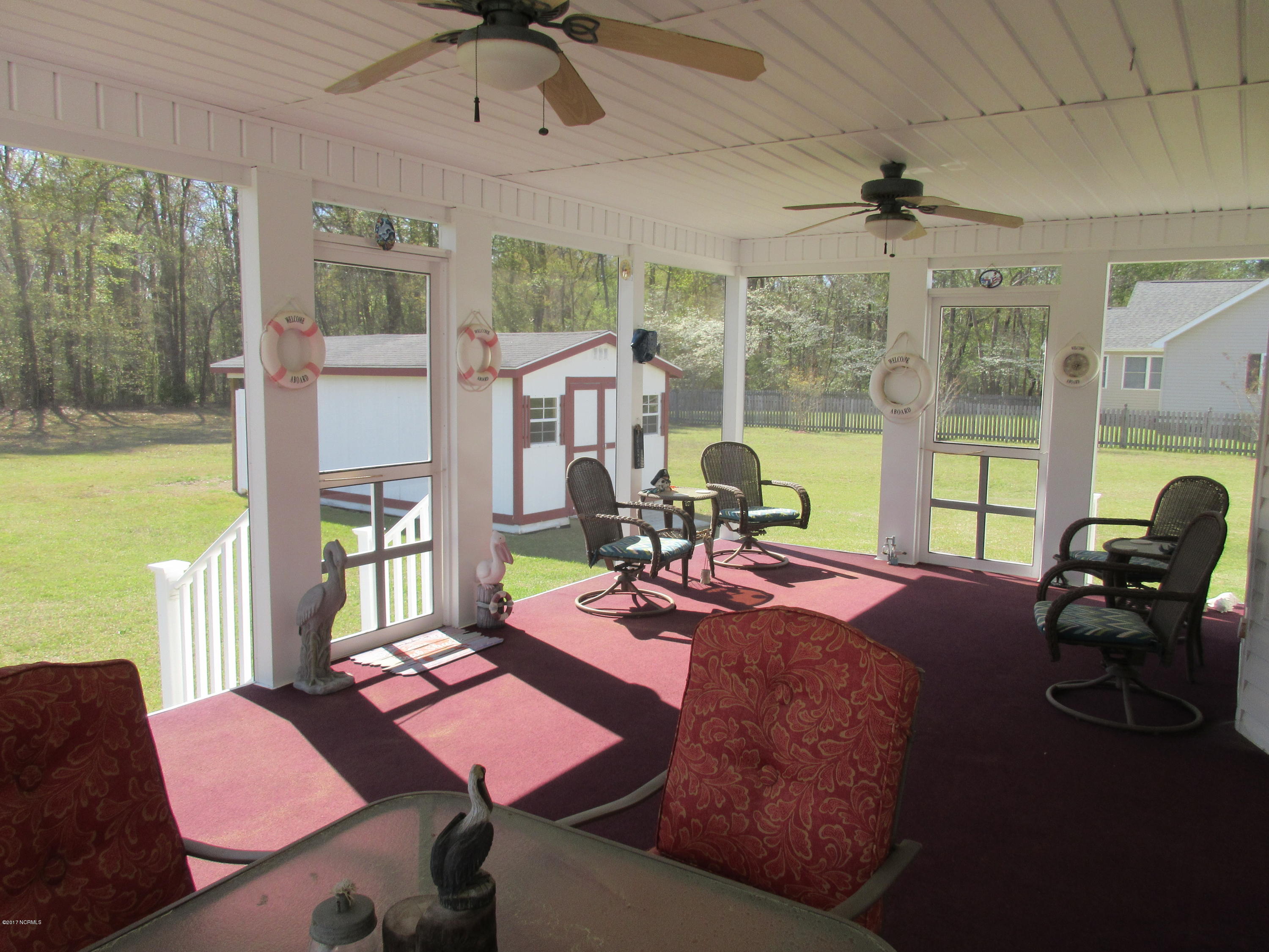 207 Raccoon Run Washington, NC 27889 - Photo 27 of 43 Screened Porch