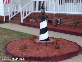 207 Raccoon Run Washington, NC 27889 - Photo 4 of 43 Nicely Landscaping